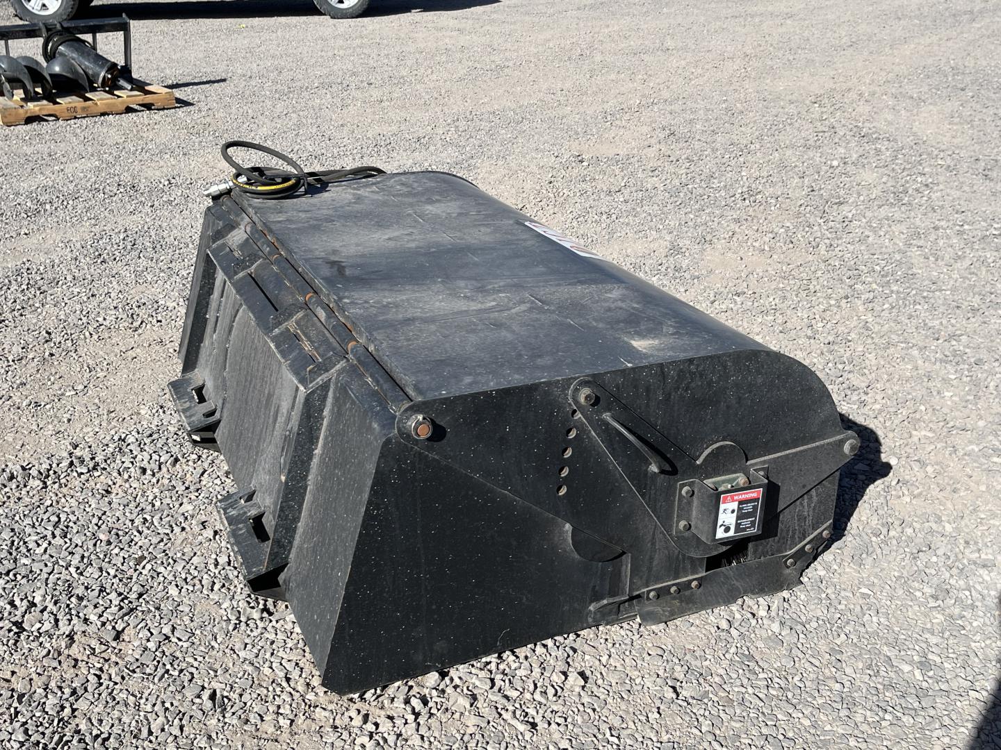 ./imagenes/INVOICE/2019/17285/ADITAMENTO TIPO BARREDORA JCT BOX BROOM (4).JPG